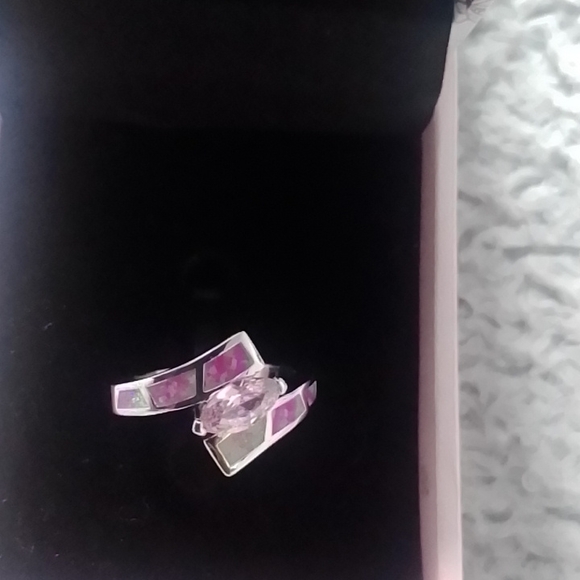 Ring - Picture 5 of 7